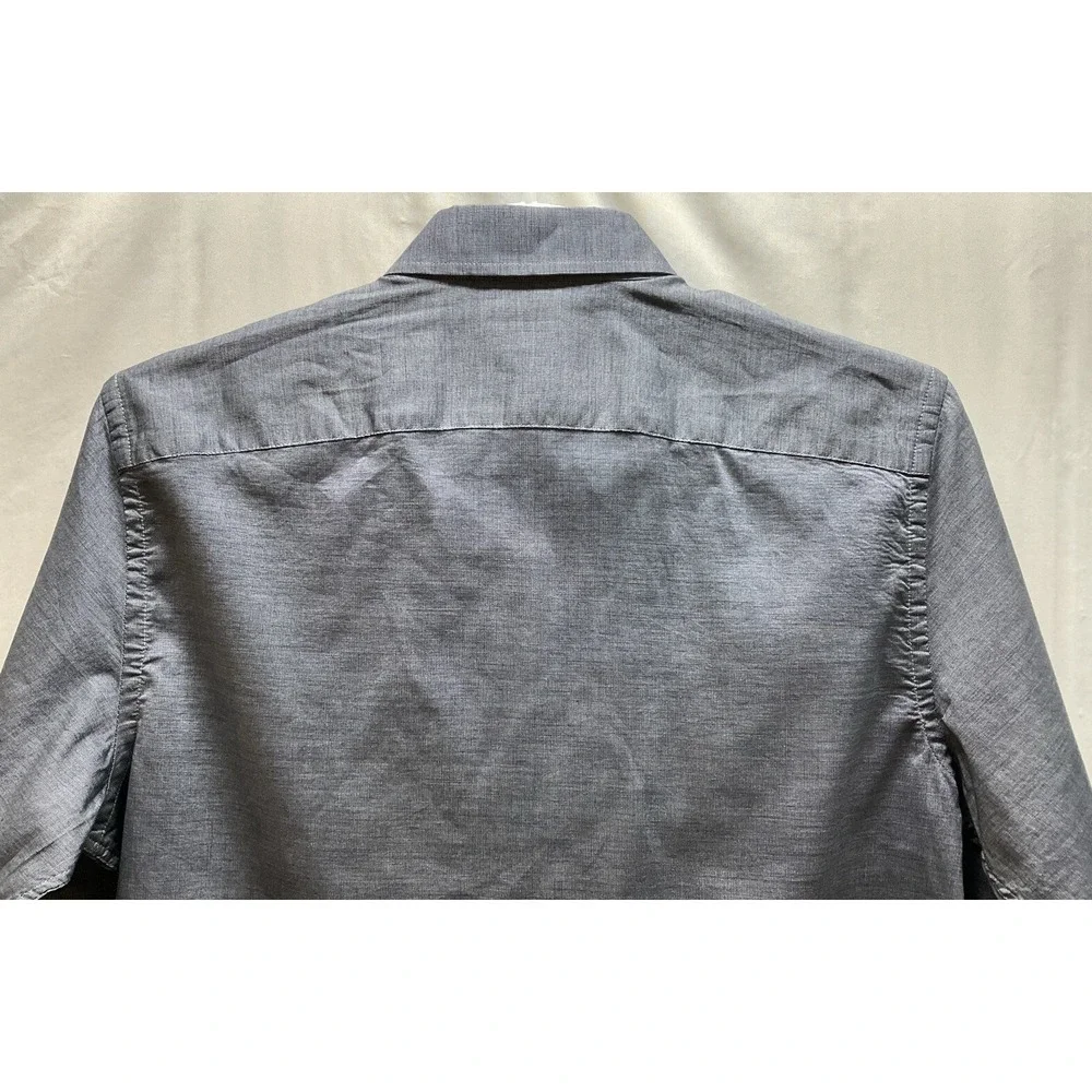 Men's UNTUCKit Long Sleeve Button Front Cotton Dress Shirt Denim‎ Blue - Medium